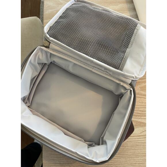 New L.L.Bean Zip Lunch Box Insulated Bright Pink Lunch Travel Cooler Monogram C - Picture 4 of 6